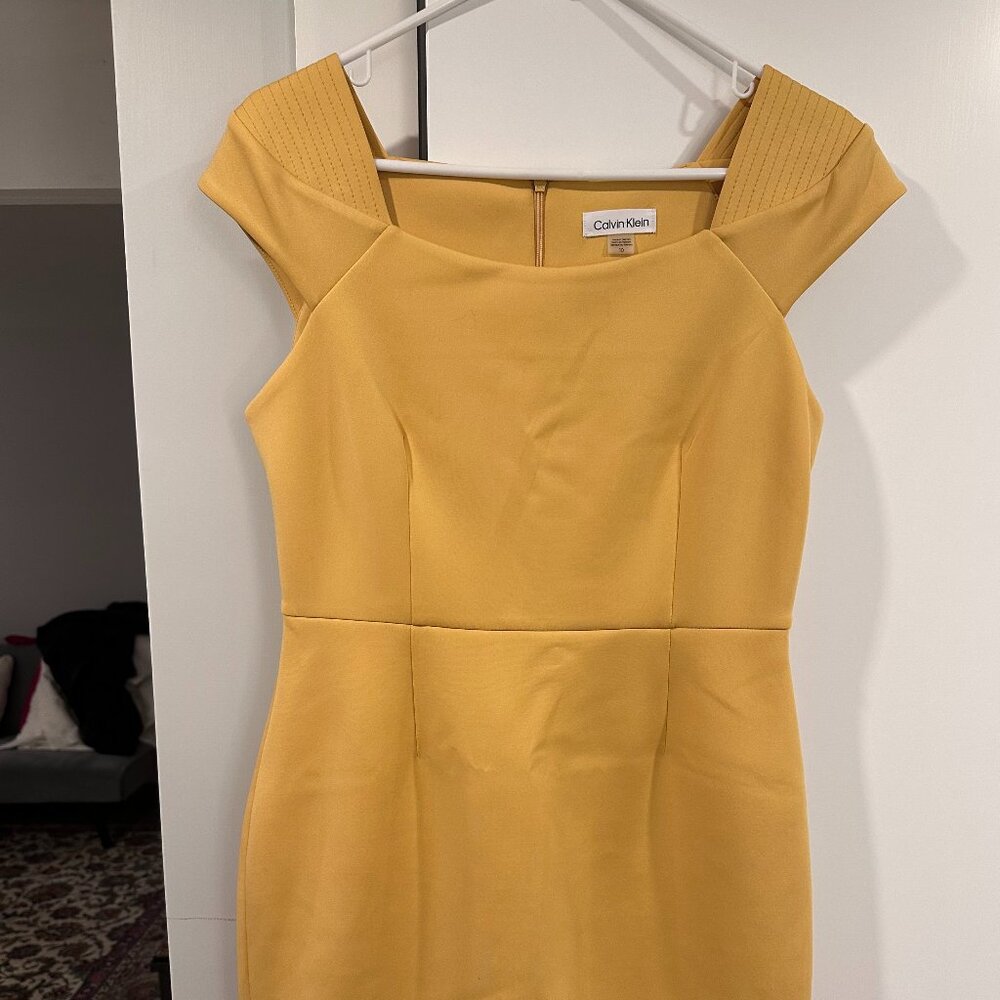 Calvin Klein Cap-Sleeve Scuba Sheath Dress